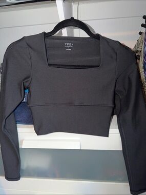 Black Square-Neck Cropped Long-Sleeve Top